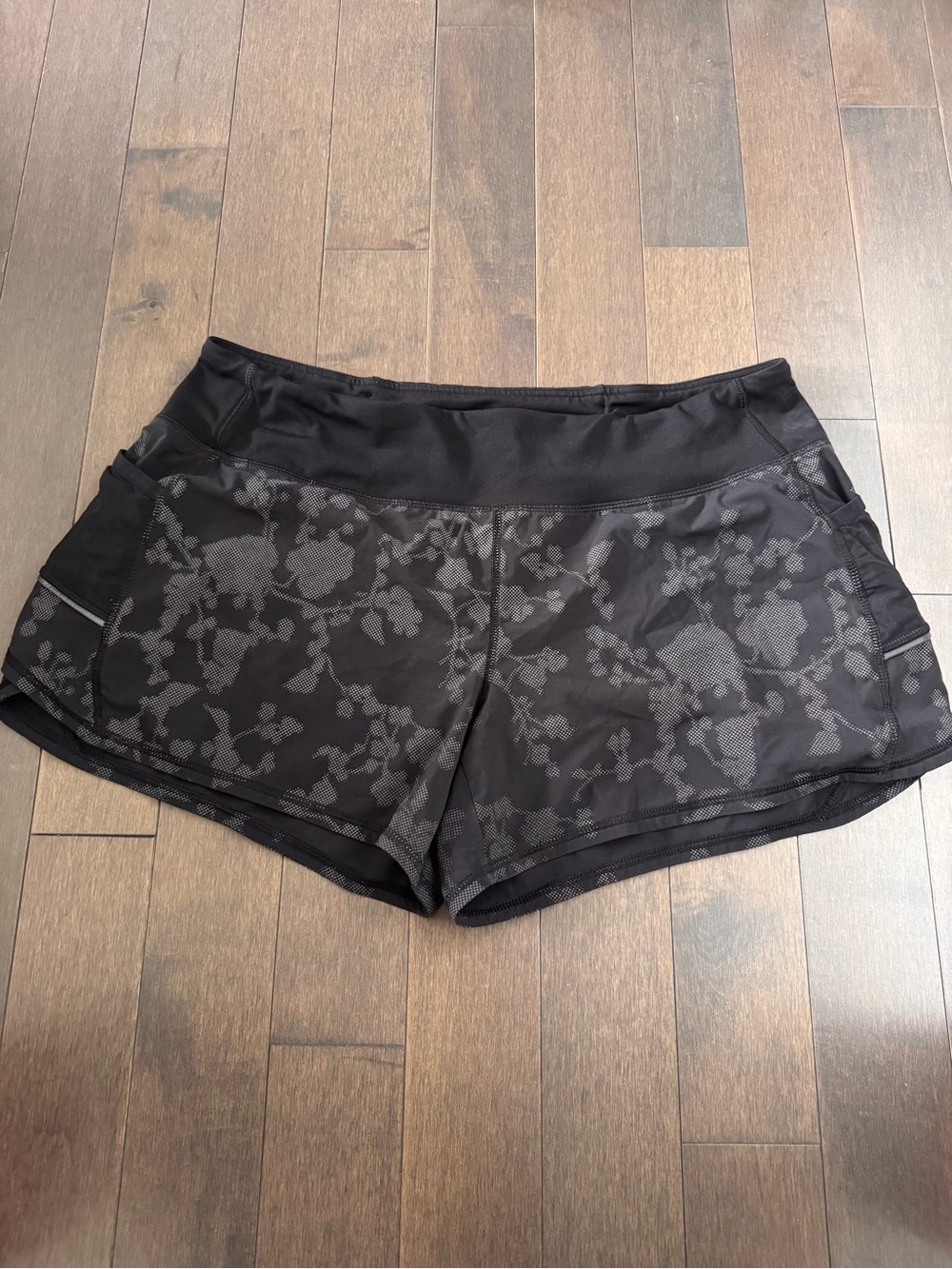 Athleta Black Floral-Pattern Athletic Shorts